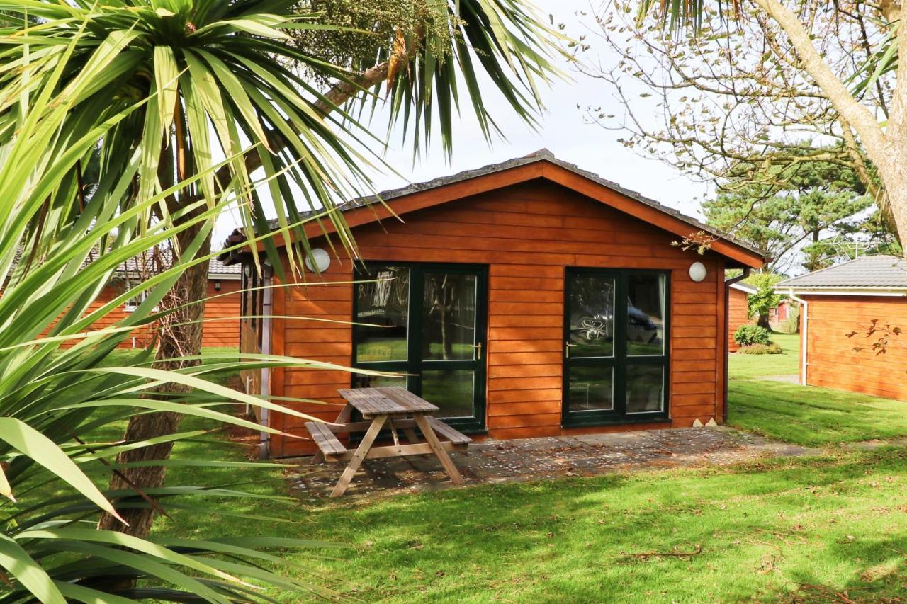 Atlantic Bays Holiday Park Saint Ervan Buitenkant foto
